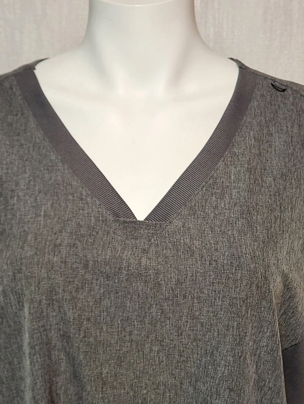 Hanes Gray Scrubs Top 3XL - Picture 2 of 6